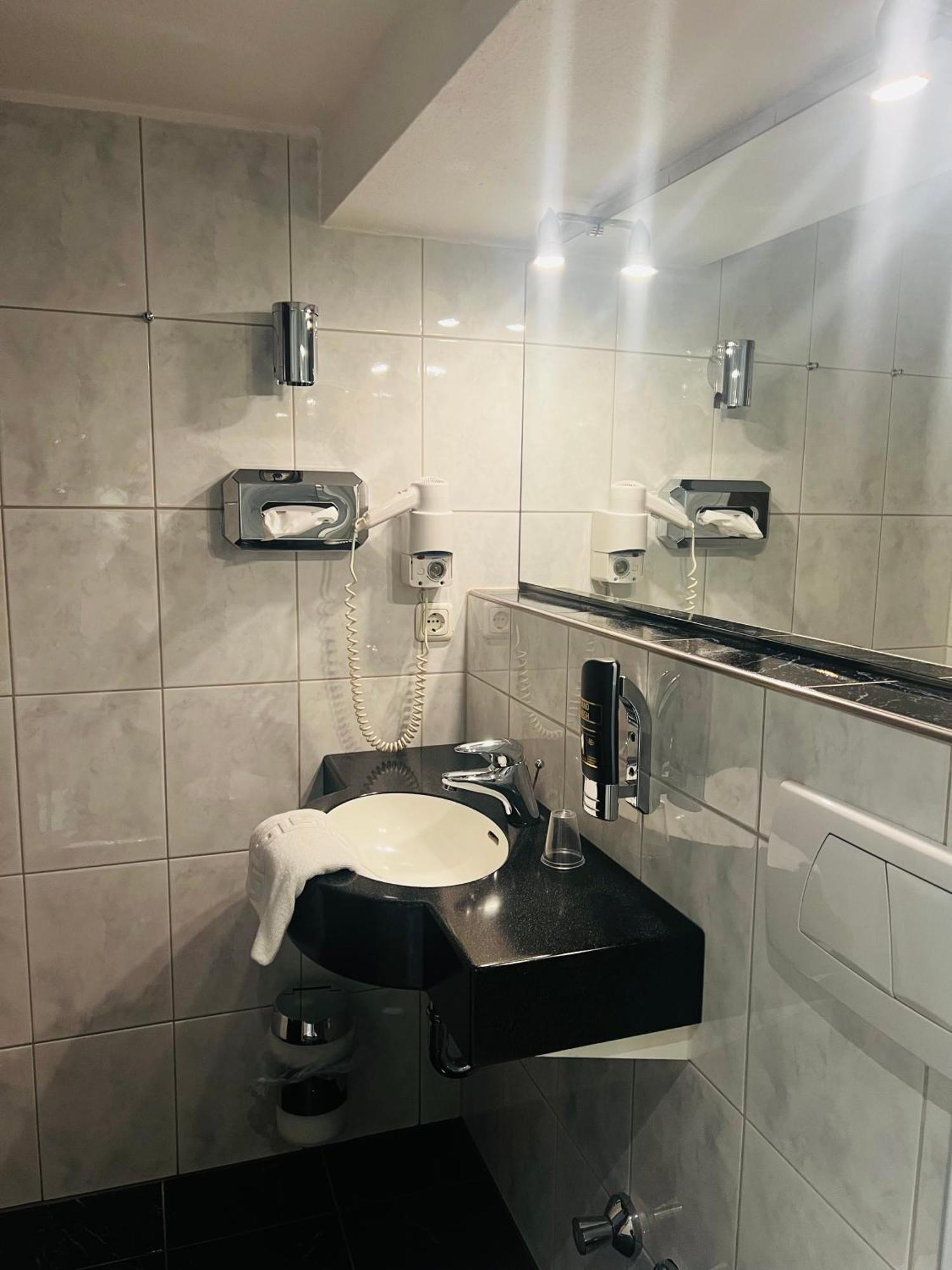 Hotel Am Malerwinkel 韦特海姆 外观 照片